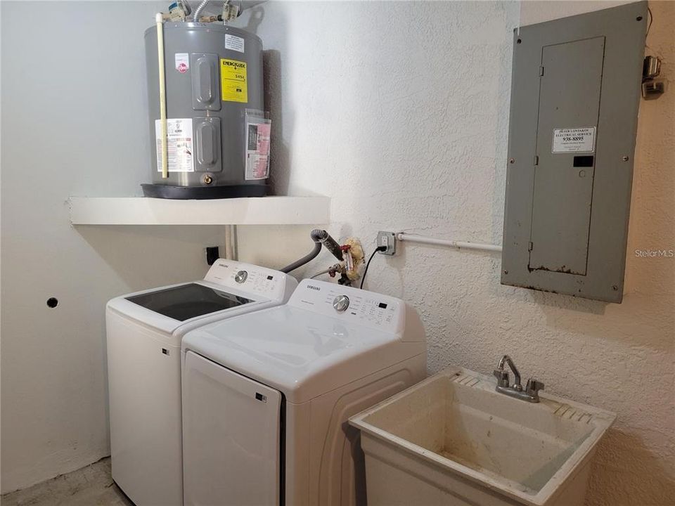 В аренду: $2,500 (3 спален, 2 ванн, 1105 Квадратных фут)