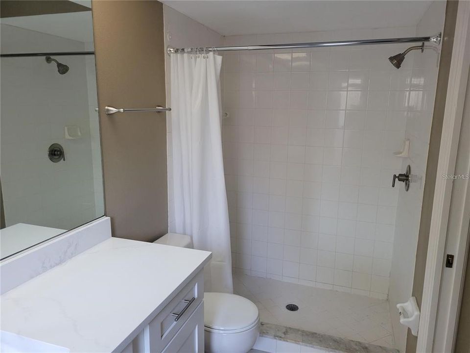 В аренду: $2,500 (3 спален, 2 ванн, 1105 Квадратных фут)