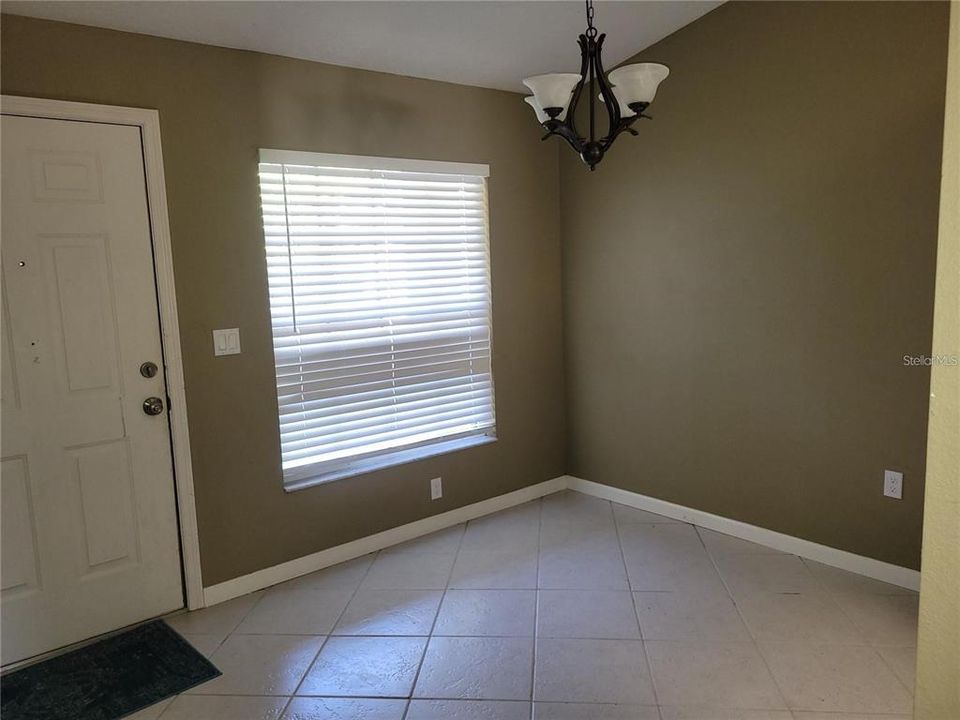 В аренду: $2,500 (3 спален, 2 ванн, 1105 Квадратных фут)