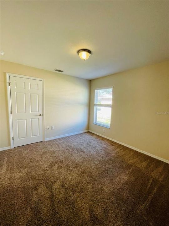 For Rent: $1,900 (4 beds, 2 baths, 2145 Square Feet)