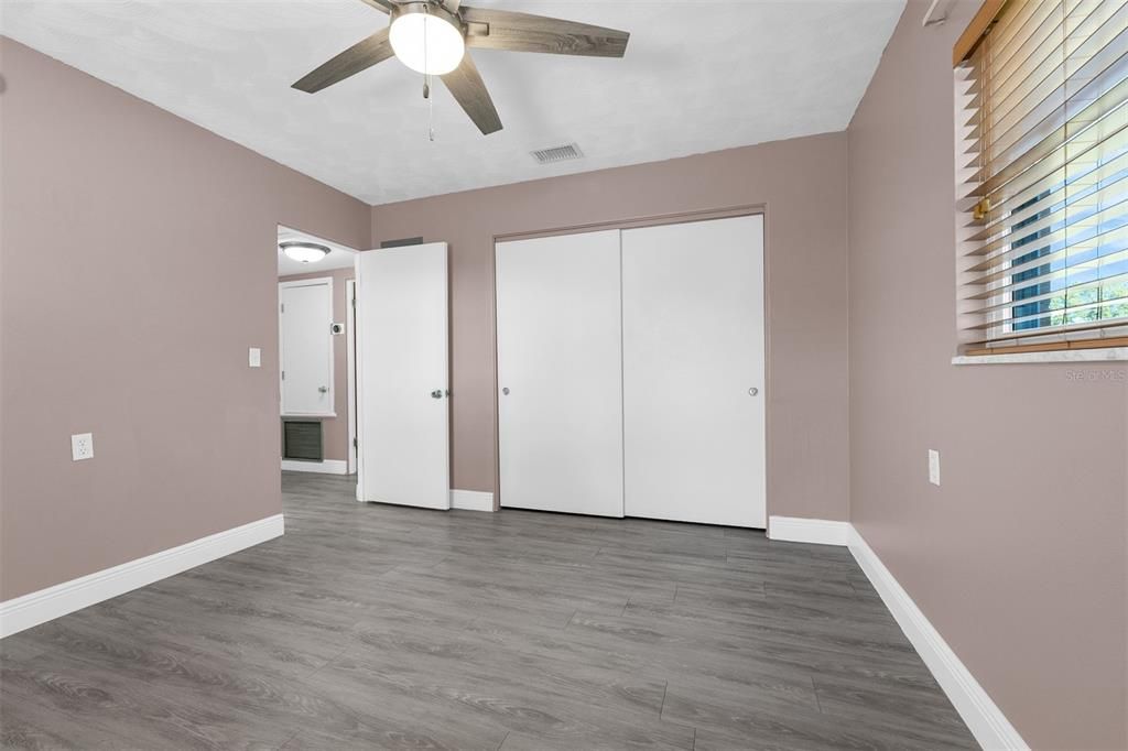 For Sale: $320,000 (3 beds, 1 baths, 1248 Square Feet)