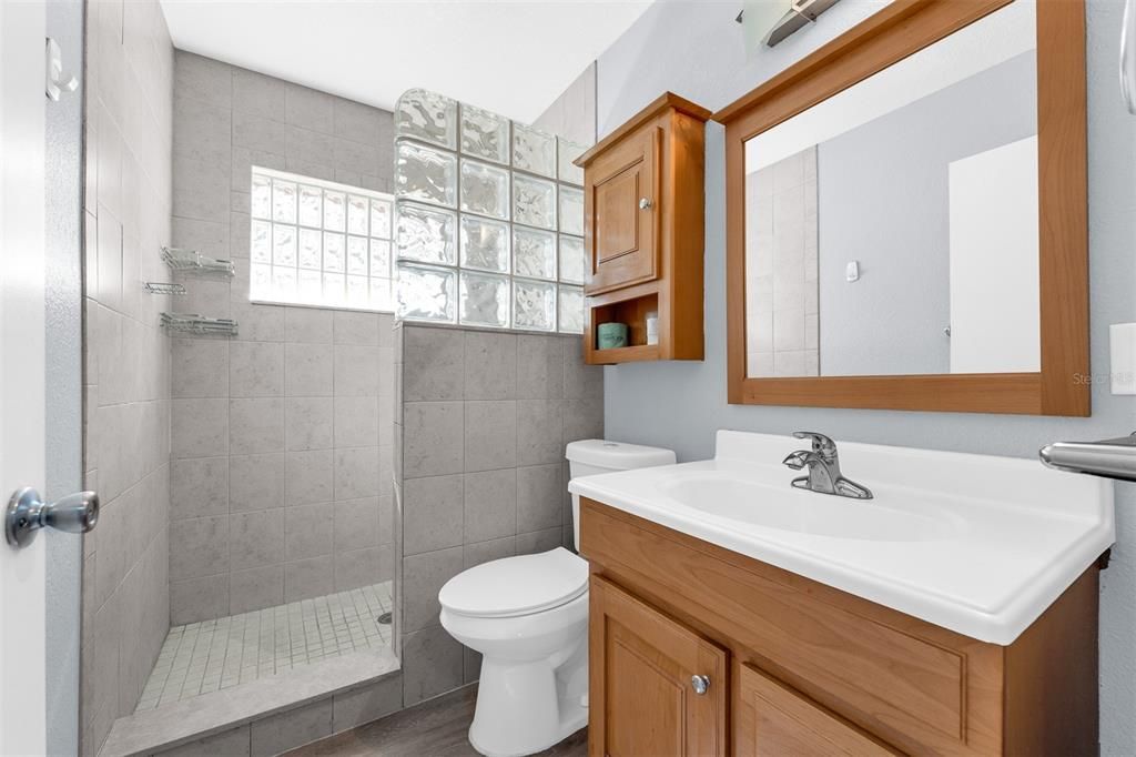 For Sale: $320,000 (3 beds, 1 baths, 1248 Square Feet)
