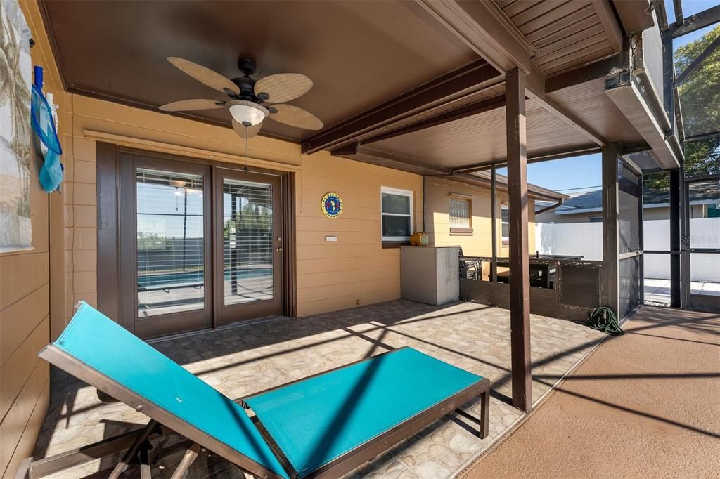 For Sale: $320,000 (3 beds, 1 baths, 1248 Square Feet)