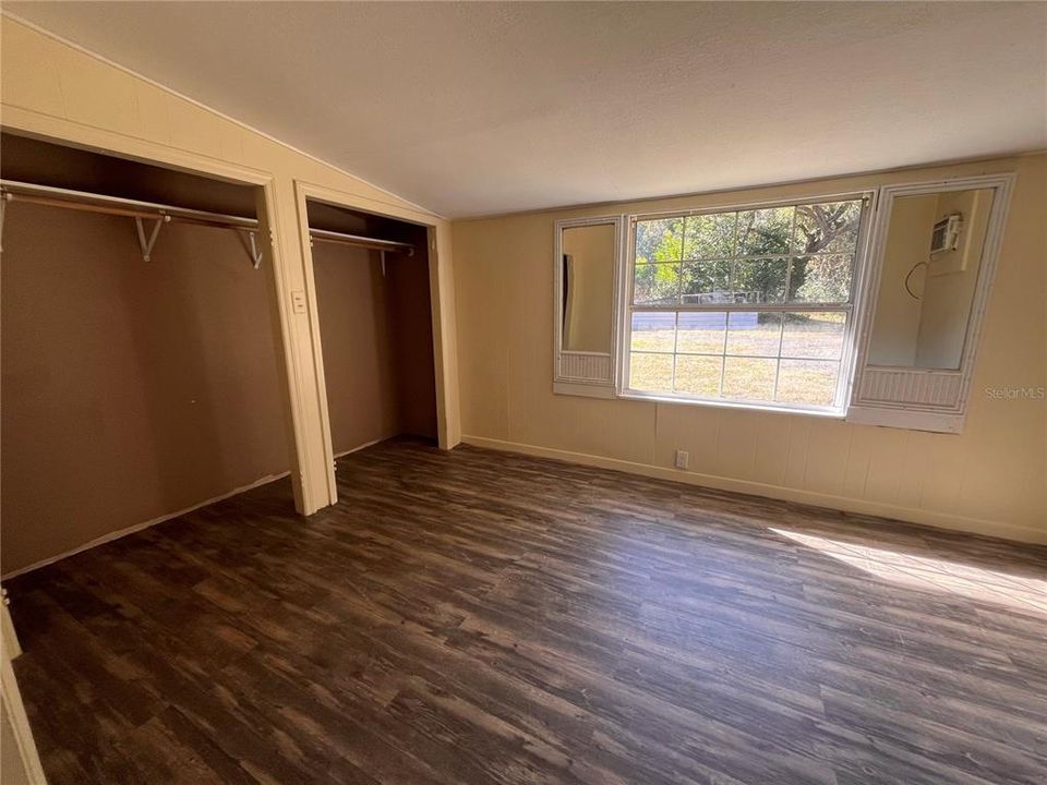 待售: $395,000 (4 贝兹, 3 浴室, 2282 平方英尺)