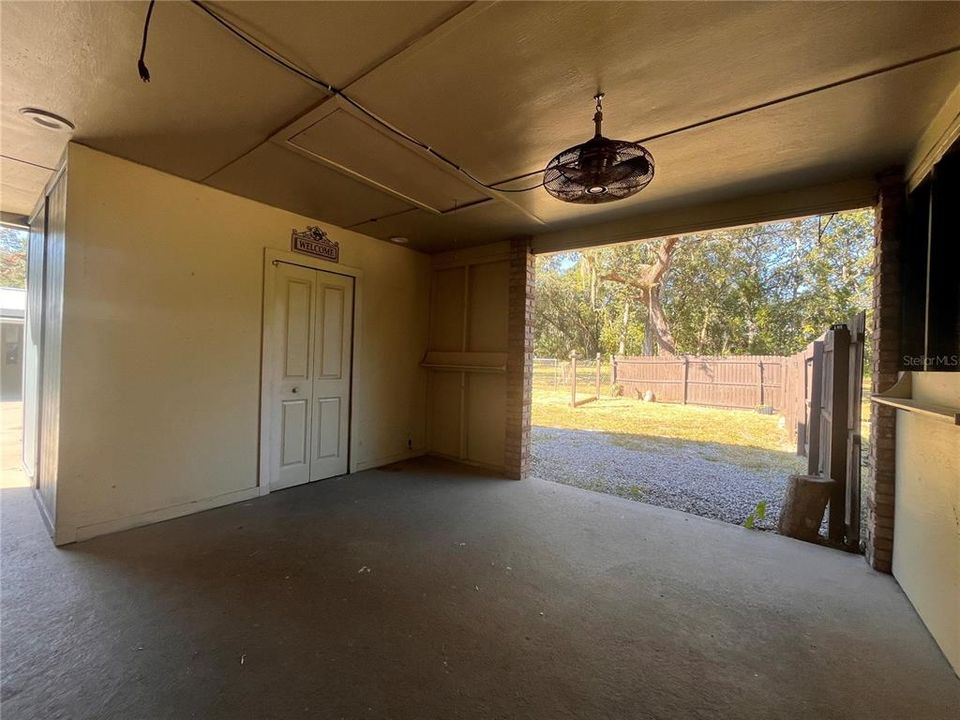 待售: $395,000 (4 贝兹, 3 浴室, 2282 平方英尺)