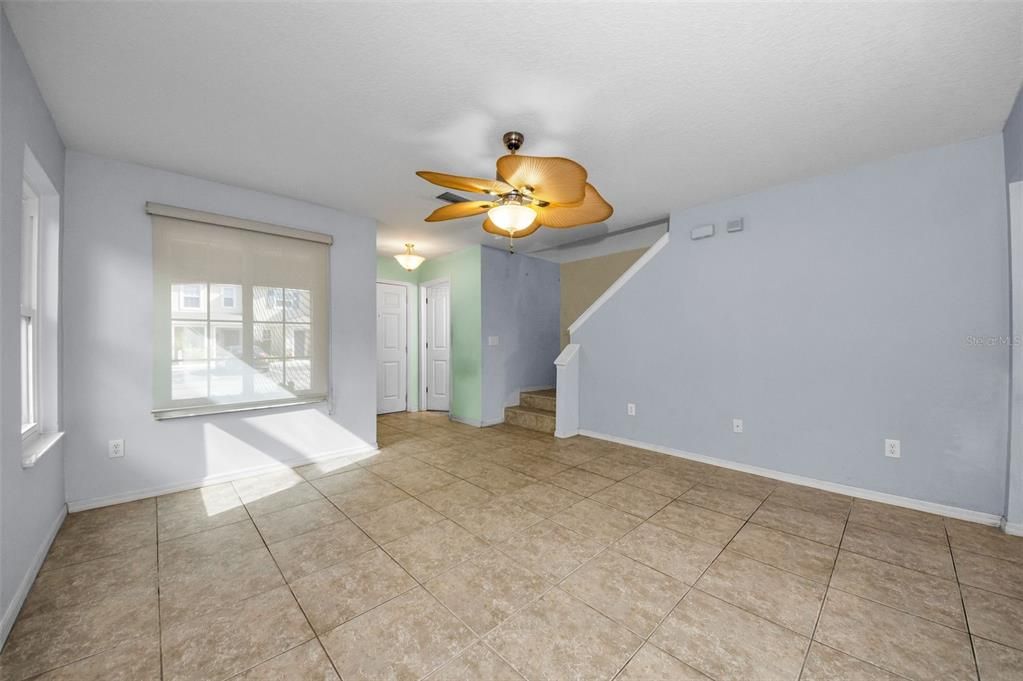 На продажу: $309,900 (3 спален, 2 ванн, 1544 Квадратных фут)