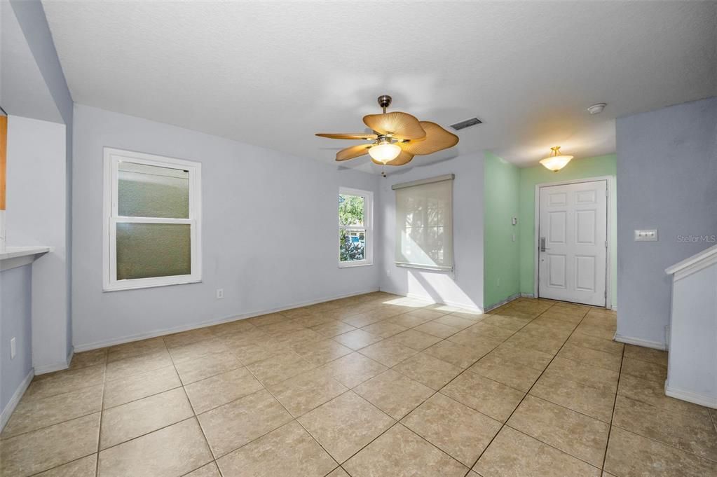 На продажу: $309,900 (3 спален, 2 ванн, 1544 Квадратных фут)