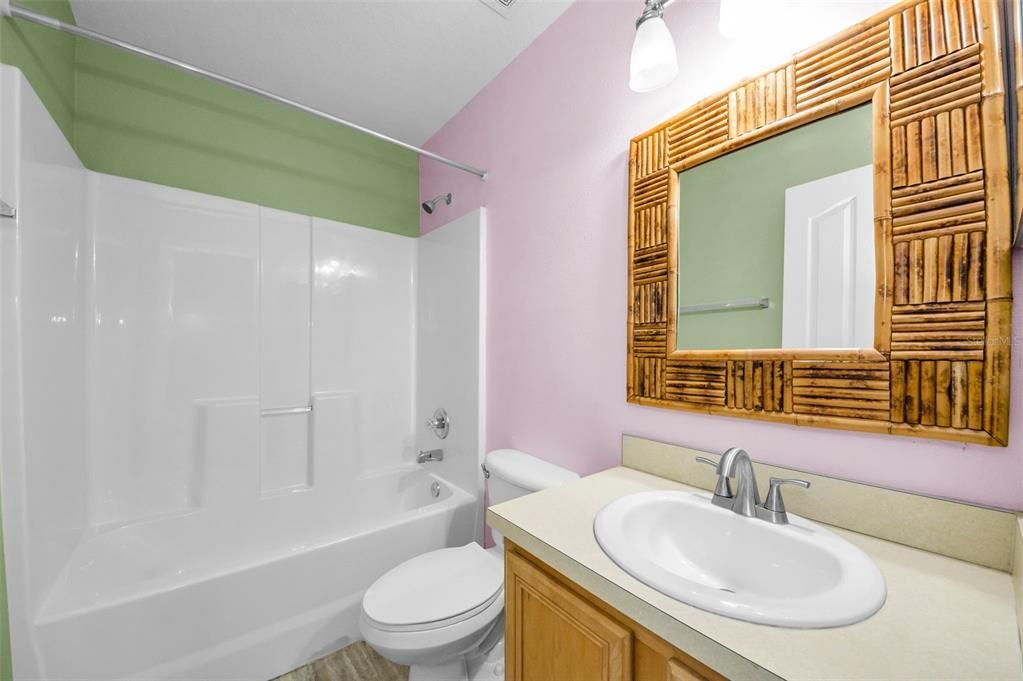 На продажу: $309,900 (3 спален, 2 ванн, 1544 Квадратных фут)