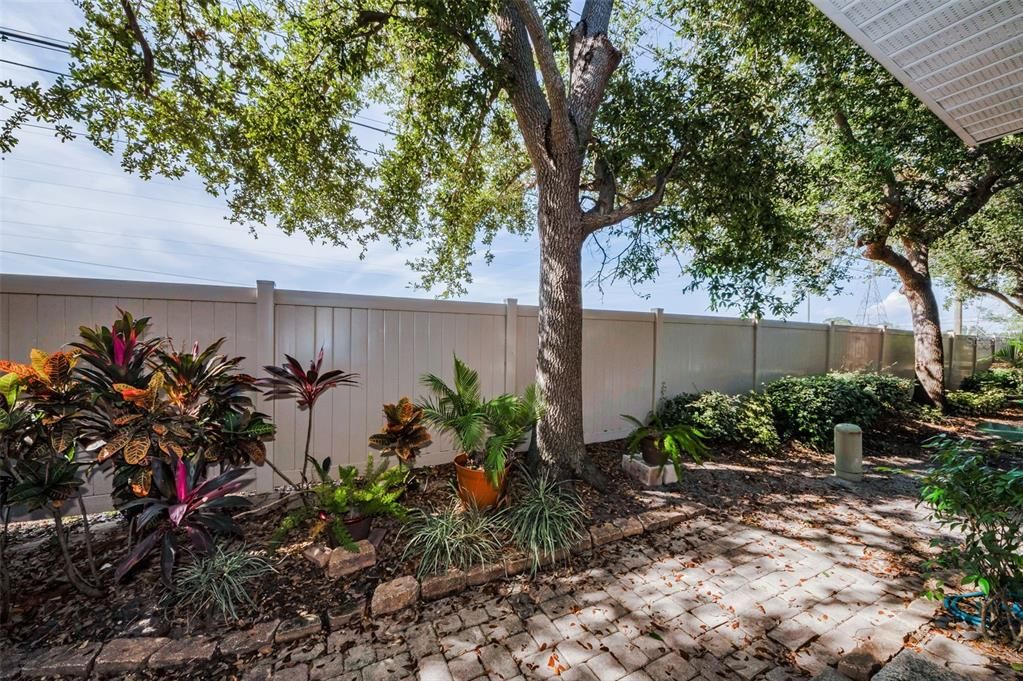 На продажу: $309,900 (3 спален, 2 ванн, 1544 Квадратных фут)