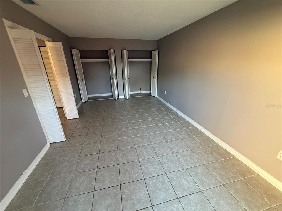 For Rent: $1,350 (1 beds, 1 baths, 735 Square Feet)