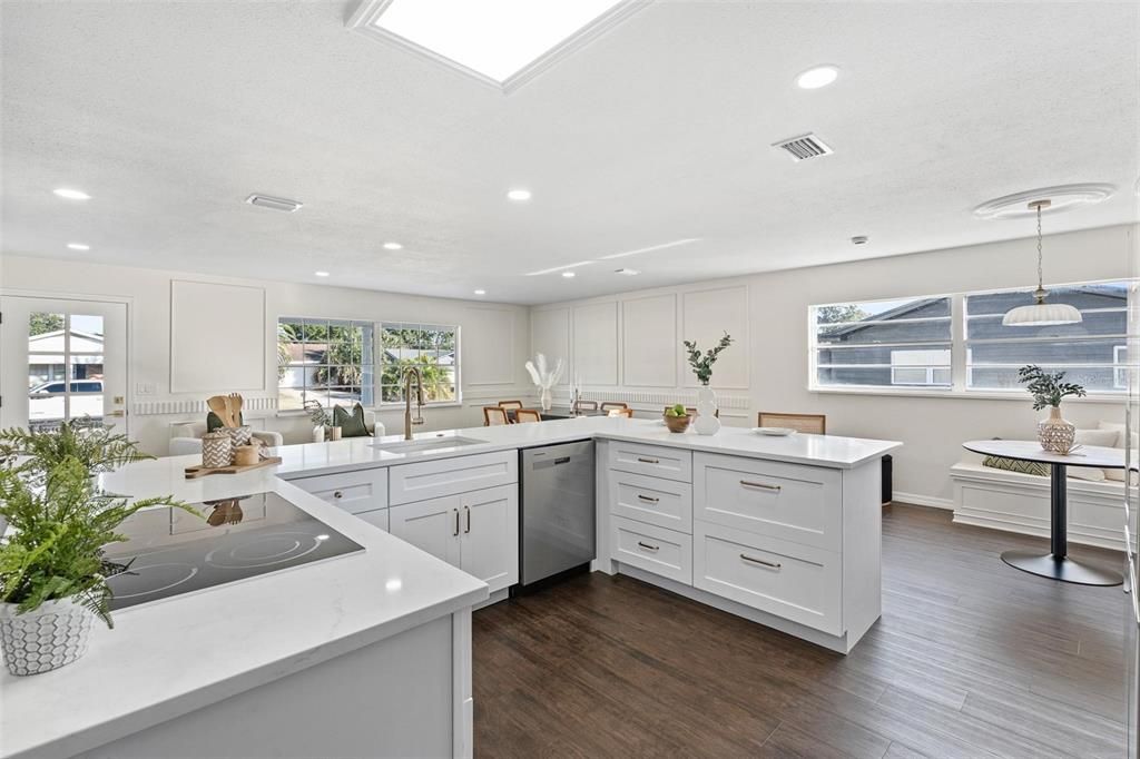 На продажу: $625,000 (4 спален, 2 ванн, 1928 Квадратных фут)