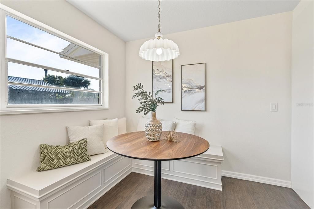 На продажу: $625,000 (4 спален, 2 ванн, 1928 Квадратных фут)