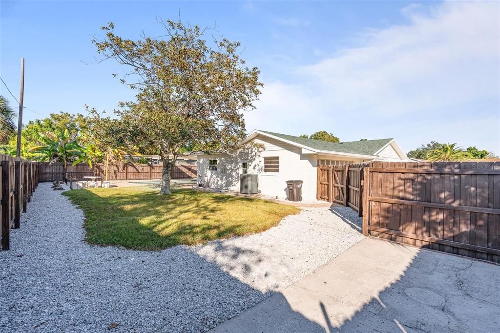 На продажу: $625,000 (4 спален, 2 ванн, 1928 Квадратных фут)