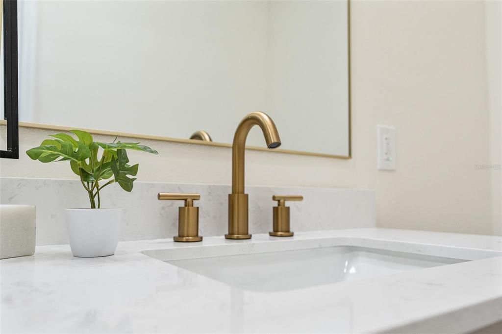 На продажу: $625,000 (4 спален, 2 ванн, 1928 Квадратных фут)