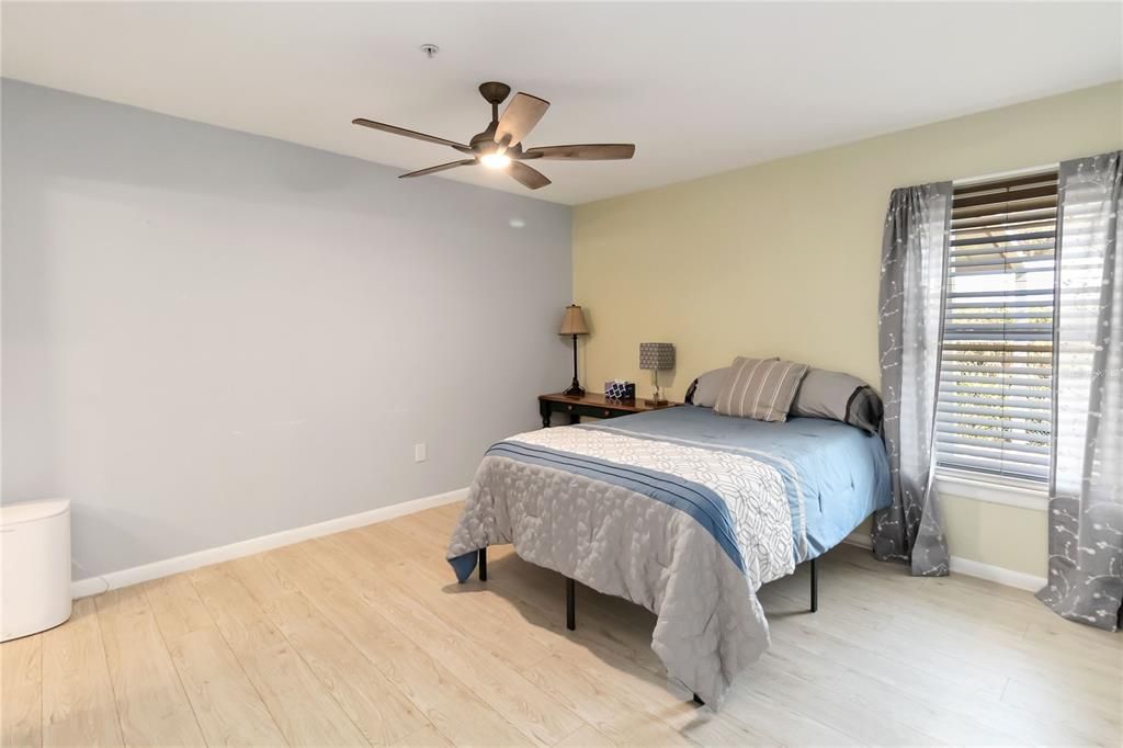 待售: $649,000 (9 贝兹, 5 浴室, 3460 平方英尺)