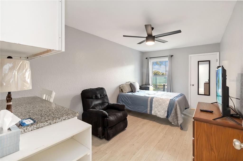 待售: $649,000 (9 贝兹, 5 浴室, 3460 平方英尺)