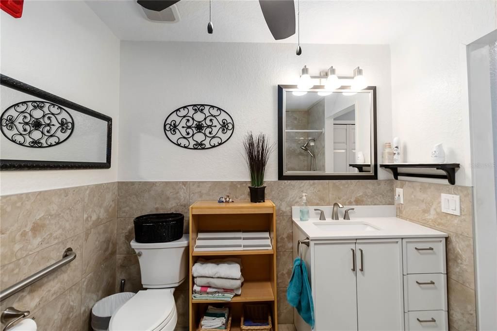 待售: $649,000 (9 贝兹, 5 浴室, 3460 平方英尺)