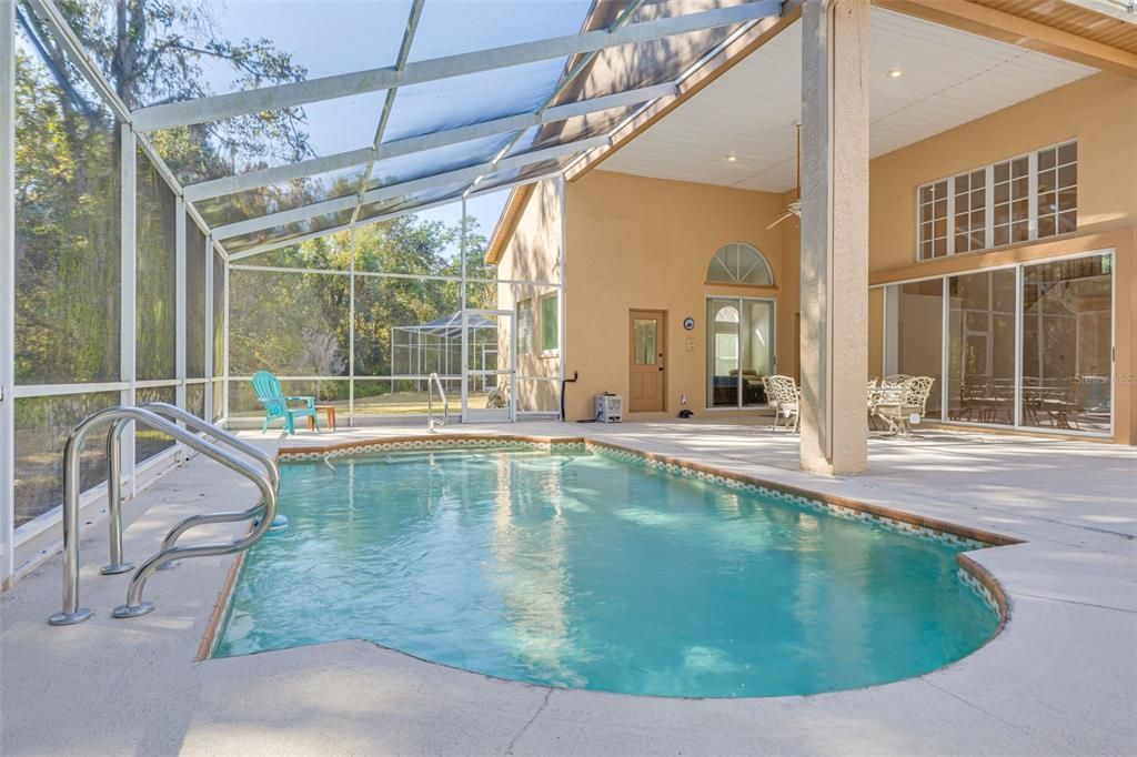 For Sale: $530,000 (4 beds, 2 baths, 2448 Square Feet)