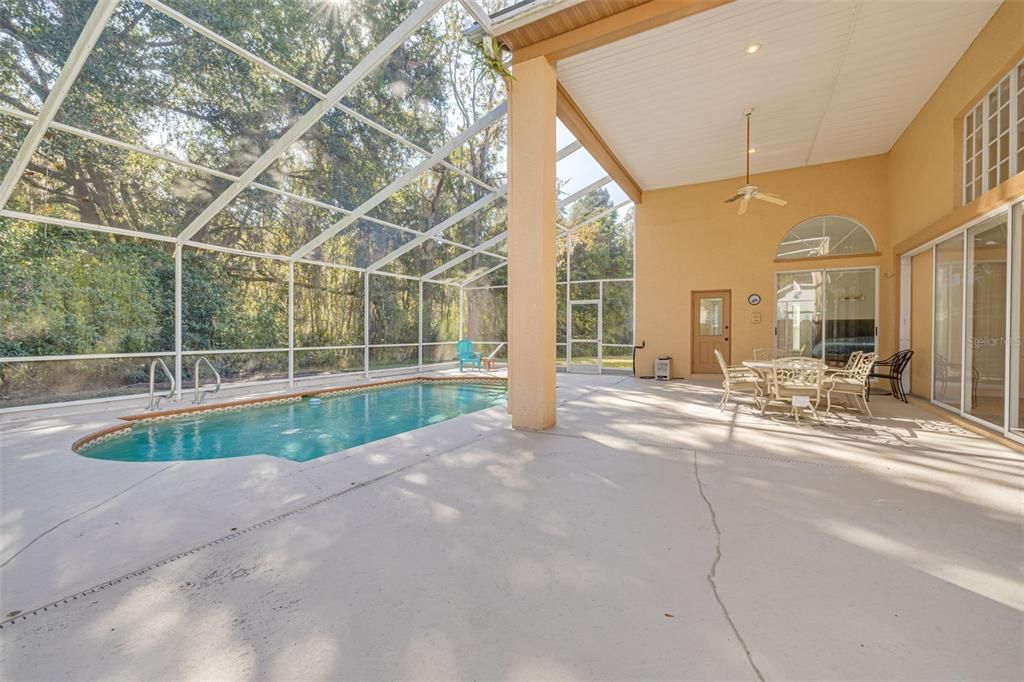 For Sale: $530,000 (4 beds, 2 baths, 2448 Square Feet)