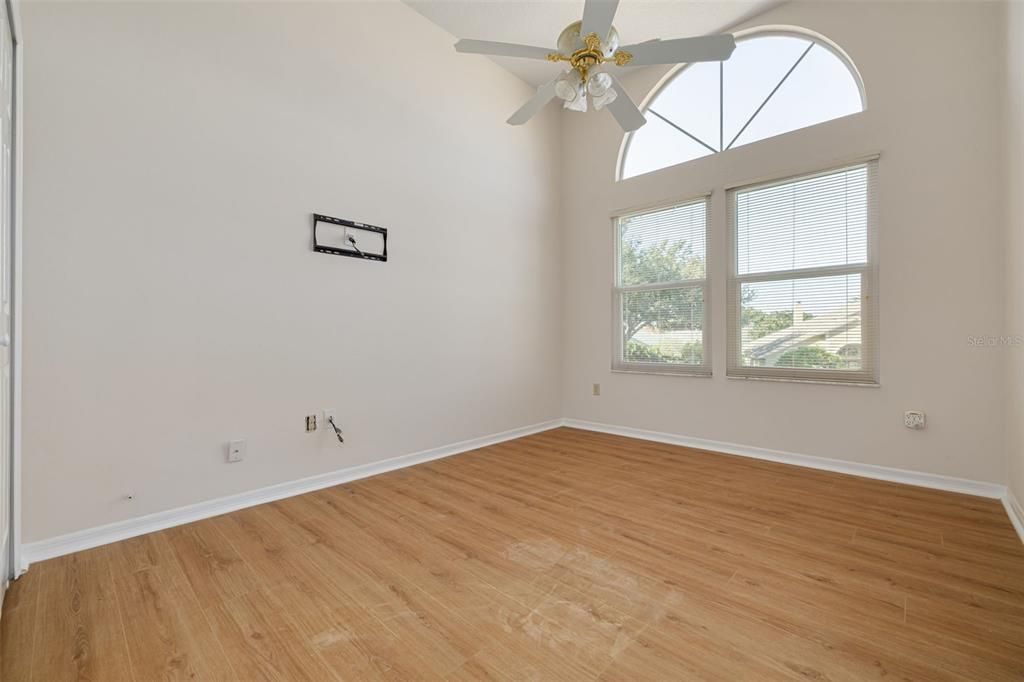 For Sale: $530,000 (4 beds, 2 baths, 2448 Square Feet)