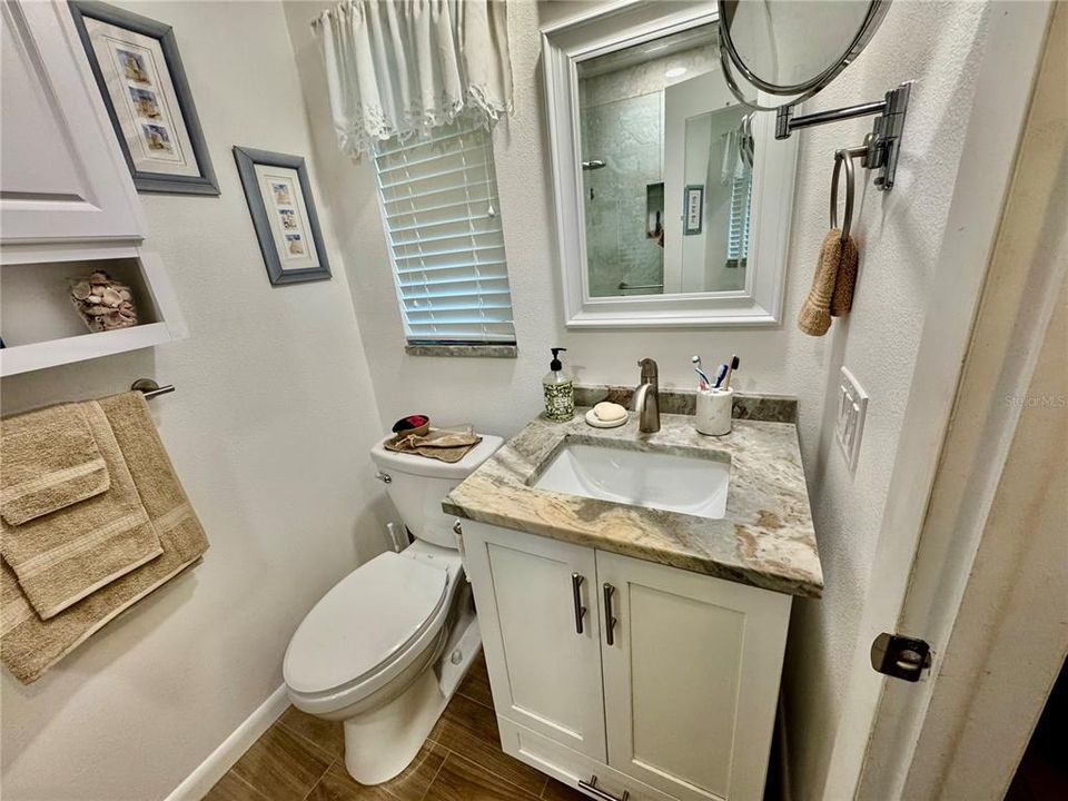 На продажу: $199,000 (2 спален, 2 ванн, 1015 Квадратных фут)