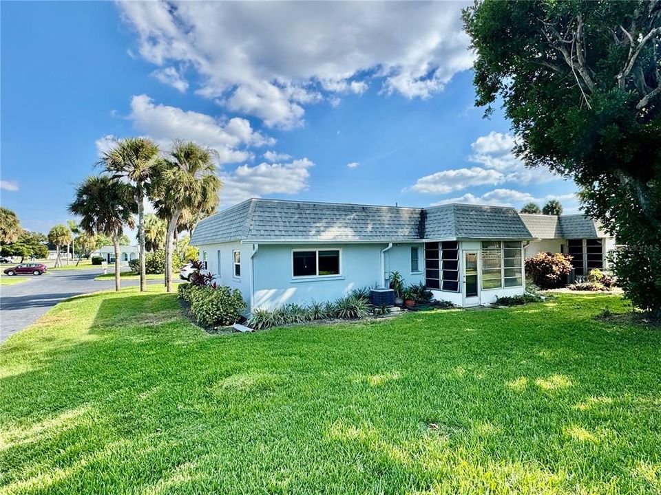 На продажу: $199,000 (2 спален, 2 ванн, 1015 Квадратных фут)