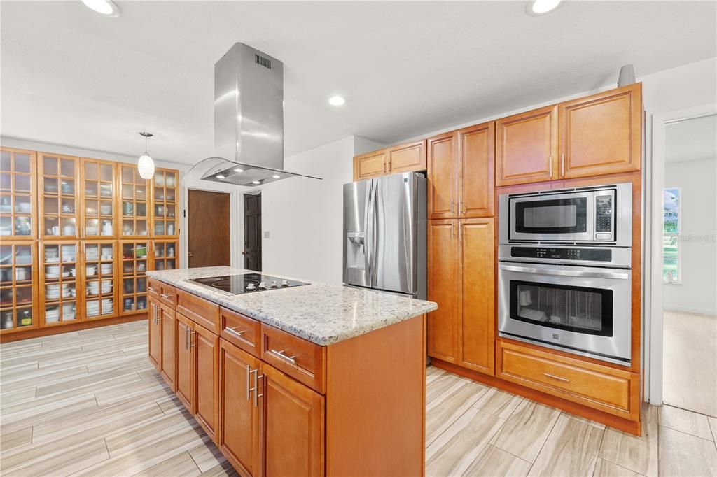 待售: $549,900 (4 贝兹, 2 浴室, 2315 平方英尺)