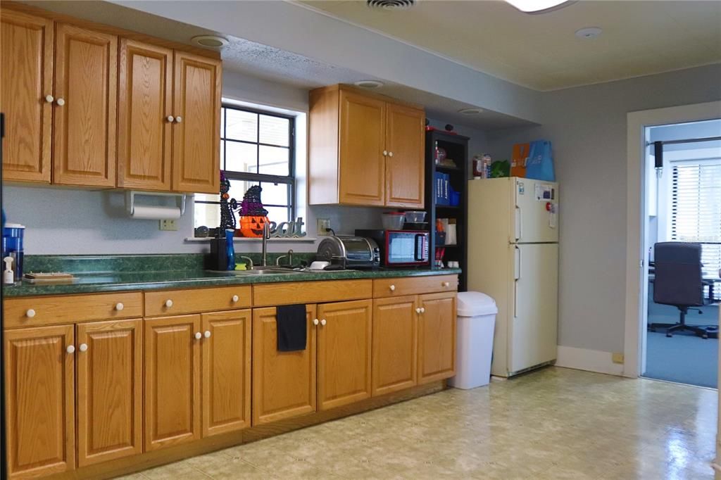 待售: $419,000 (0 贝兹, 0 浴室, 1823 平方英尺)