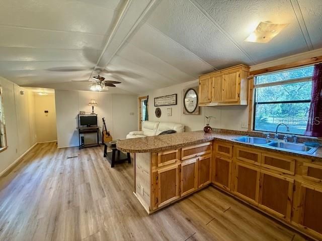 En Venta: $167,000 (2 camas, 2 baños, 784 Pies cuadrados)