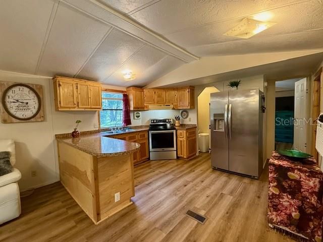 En Venta: $167,000 (2 camas, 2 baños, 784 Pies cuadrados)