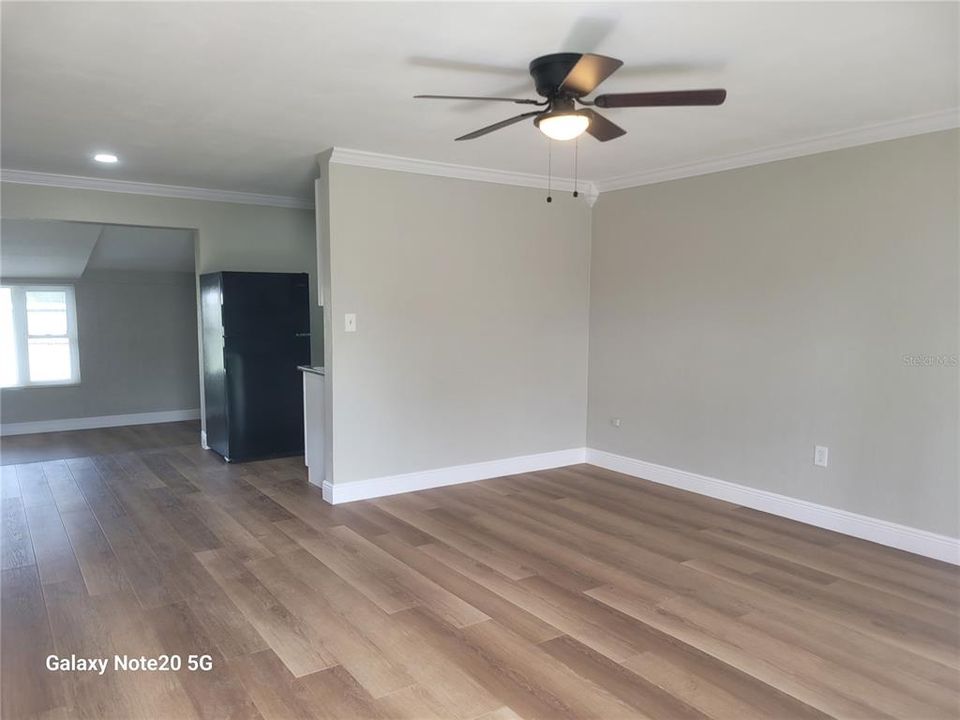 В аренду: $1,950 (3 спален, 2 ванн, 1336 Квадратных фут)