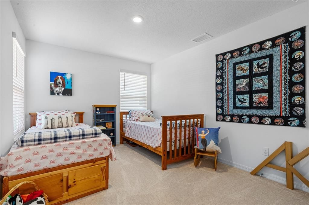 En Venta: $845,000 (3 camas, 2 baños, 2690 Pies cuadrados)