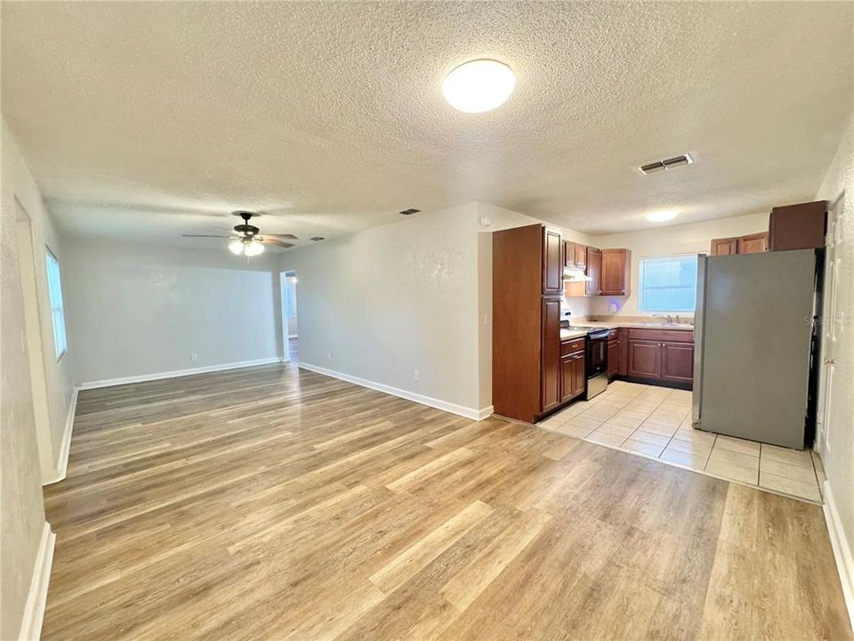 出租: $1,600 (3 贝兹, 2 浴室, 1080 平方英尺)