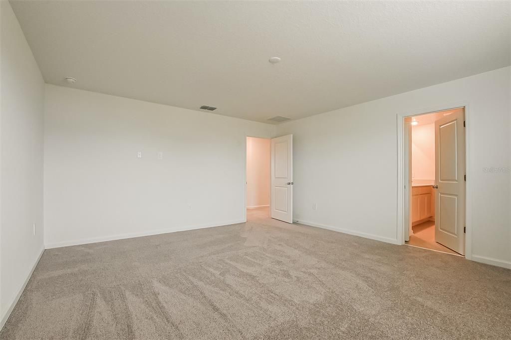 出租: $2,495 (4 贝兹, 2 浴室, 2583 平方英尺)