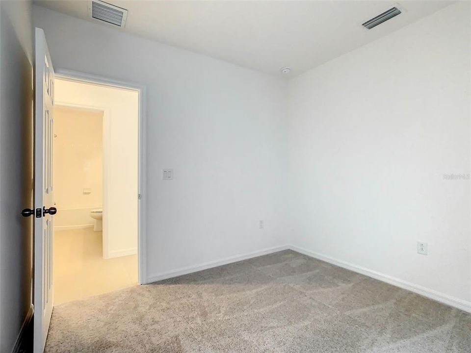 For Rent: $2,095 (4 beds, 2 baths, 1495 Square Feet)