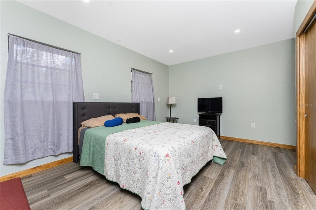 En Venta: $599,000 (3 camas, 2 baños, 2136 Pies cuadrados)