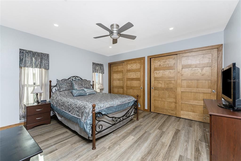 En Venta: $599,000 (3 camas, 2 baños, 2136 Pies cuadrados)