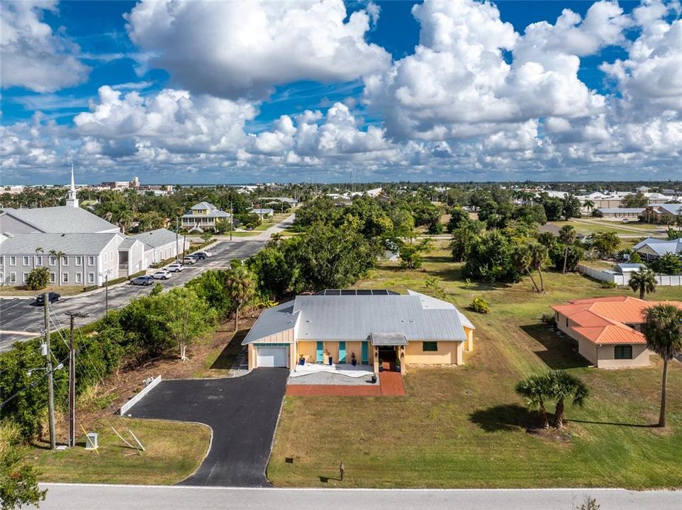 En Venta: $599,000 (3 camas, 2 baños, 2136 Pies cuadrados)