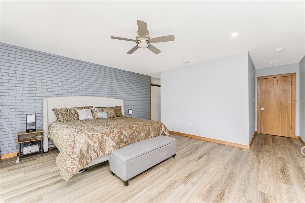 En Venta: $599,000 (3 camas, 2 baños, 2136 Pies cuadrados)