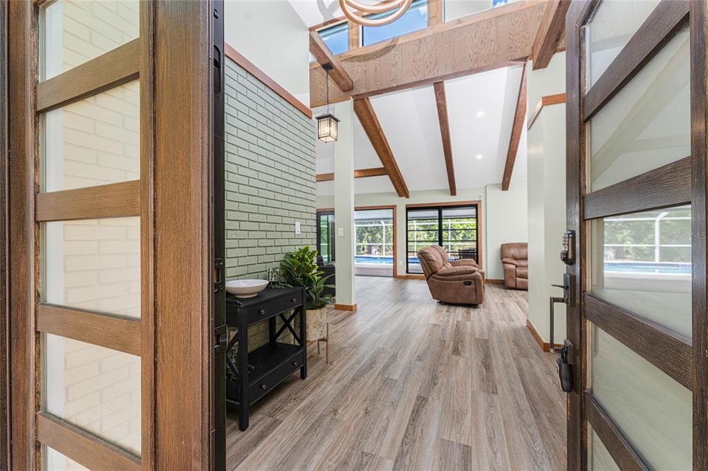 En Venta: $599,000 (3 camas, 2 baños, 2136 Pies cuadrados)