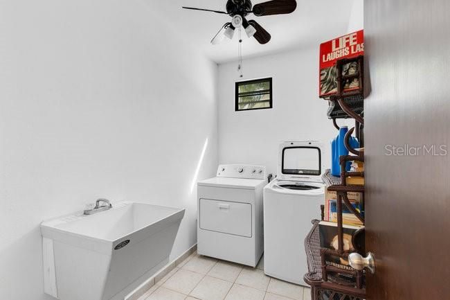 На продажу: $1,850,000 (5 спален, 4 ванн, 4500 Квадратных фут)