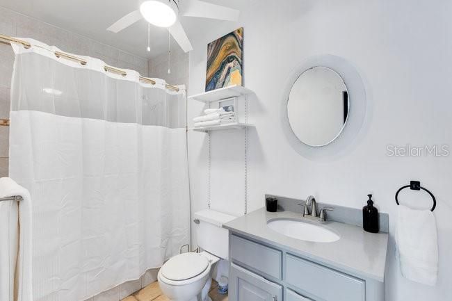 На продажу: $1,850,000 (5 спален, 4 ванн, 4500 Квадратных фут)