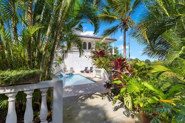 На продажу: $1,850,000 (5 спален, 4 ванн, 4500 Квадратных фут)