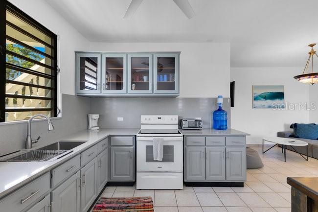 На продажу: $1,850,000 (5 спален, 4 ванн, 4500 Квадратных фут)