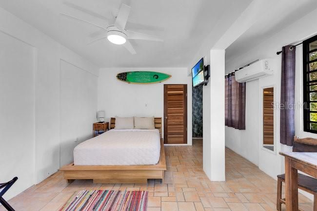 На продажу: $1,850,000 (5 спален, 4 ванн, 4500 Квадратных фут)