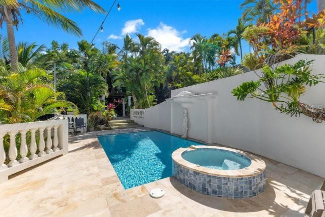 На продажу: $1,850,000 (5 спален, 4 ванн, 4500 Квадратных фут)