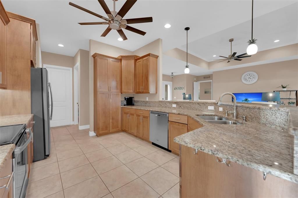 For Sale: $595,000 (3 beds, 2 baths, 2072 Square Feet)