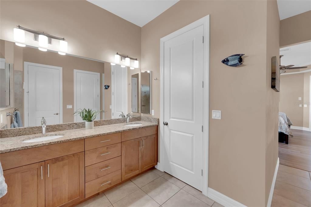 For Sale: $595,000 (3 beds, 2 baths, 2072 Square Feet)