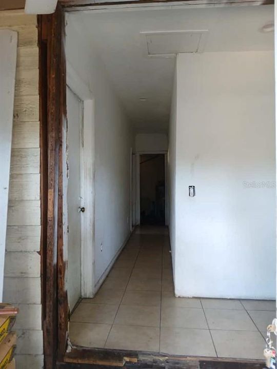 待售: $199,900 (2 贝兹, 1 浴室, 594 平方英尺)