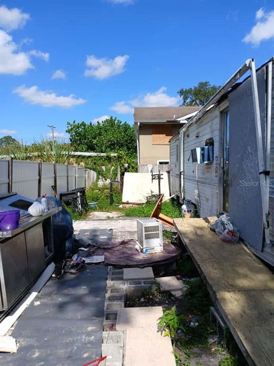 待售: $199,900 (2 贝兹, 1 浴室, 594 平方英尺)